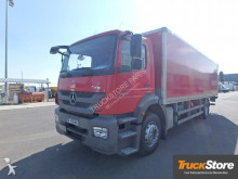 vrachtwagen bakwagen Mercedes