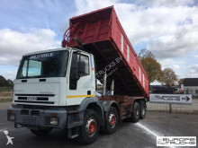 camión volquete Iveco