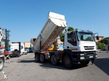 camión volquete Iveco