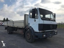 camión caja abierta Mercedes