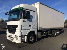 camion fourgon Mercedes