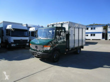 camion bétaillère Mercedes