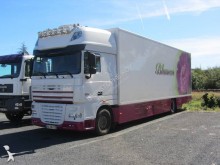 camion frigo spécial fleurs DAF