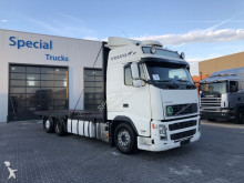 camión caja abierta Volvo