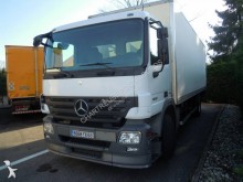 camion fourgon Mercedes