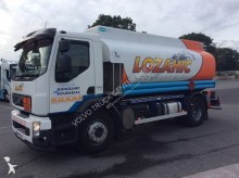 camion cisternă Volvo