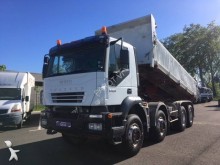 camión volquete bilateral Iveco