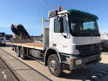 vrachtwagen platte bak Mercedes