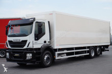 ciężarówka furgon Iveco