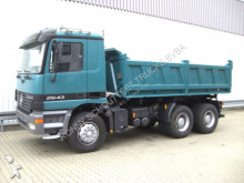camion tri-benne Mercedes