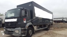 camión furgón caja polyfond Mercedes
