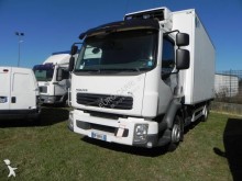camión frigorífico Volvo