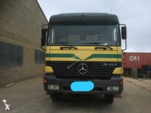 camión volquete bilateral Mercedes