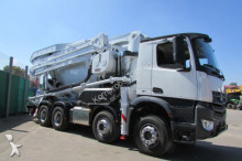 camion pompe à béton Mercedes