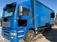 camion cassone centinato MAN