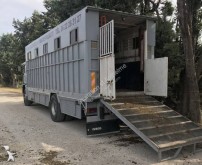 camión para ganado Iveco