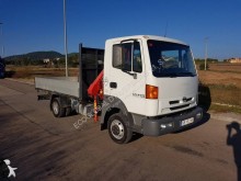 camión caja abierta estándar Nissan