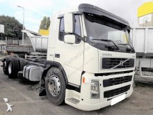 camión chasis Volvo