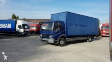 camión furgón caja polyfond Mercedes
