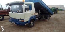 Nissan standard flatbed truck