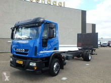 camión chasis Iveco