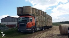 camión caja abierta transporta paja Scania