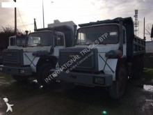 camión volquete Iveco