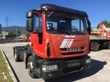 camión chasis Iveco