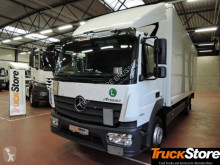 Mercedes box truck