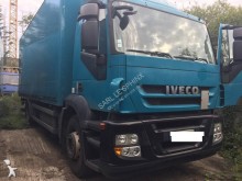 camión furgón Iveco