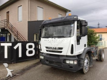 camión chasis Iveco