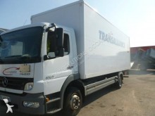 camión furgón caja polyfond Mercedes