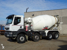 camion béton toupie / Malaxeur Renault