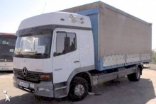 camión lona corredera (tautliner) Mercedes