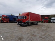 camión furgón caja polyfond Mercedes