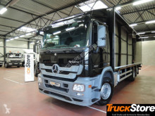 camion fourgon Mercedes