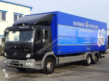 camion piattaforma trasporto bibite Mercedes