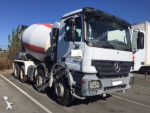 camion béton toupie / Malaxeur Mercedes