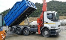 camión volquete escollera Renault