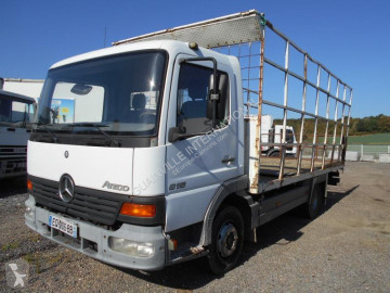 camión caja abierta estándar Mercedes