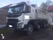 camión volquete bilateral Volvo