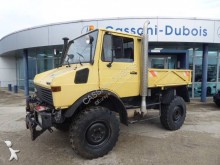 camión volquete Unimog