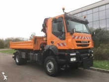 camión volquete trilateral Iveco