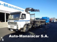 camión caja abierta Volvo