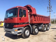 camion benne Mercedes