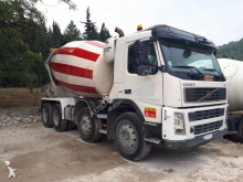 camión hormigón cuba / Mezclador Volvo