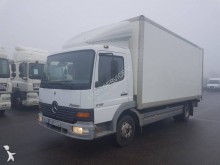 camión furgón caja polyfond Mercedes