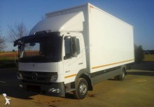 camión Mercedes Atego 1522
