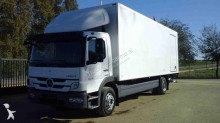 camión Mercedes Atego 1526