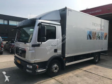 camion fourgon MAN